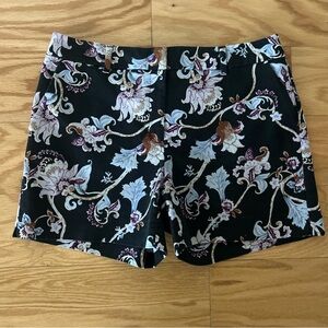 Floral Patterned Women's Shorts